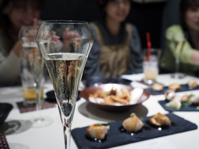 40代出会い 40代友達作り 40代飲み会 アラフォー飲み会 サークル 社会人サークルアッシュ